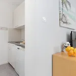Unique & Seaside For 4 People In By Renters
