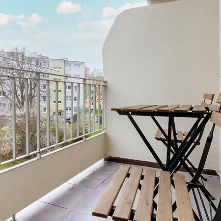 Unique & Seaside For 4 People In By Renters Daire *