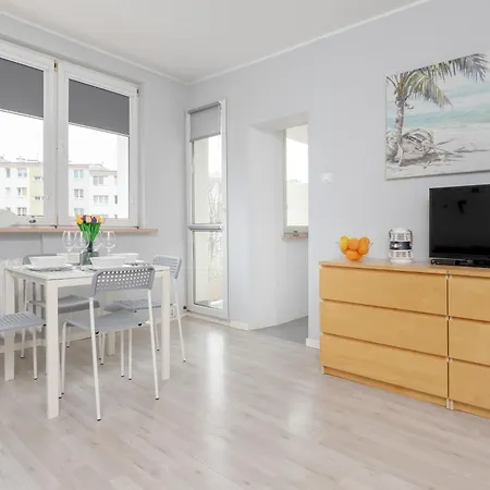 Unique & Seaside For 4 People In By Renters Gdynia