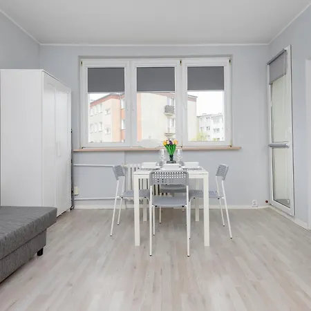 Unique & Seaside For 4 People In By Renters *