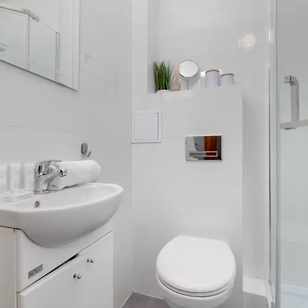 Daire Unique & Seaside For 4 People In By Renters Gdynia