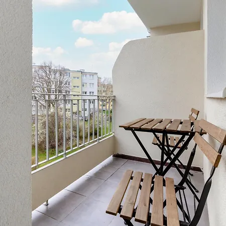 Unique & Seaside For 4 People In By Renters Lejlighed